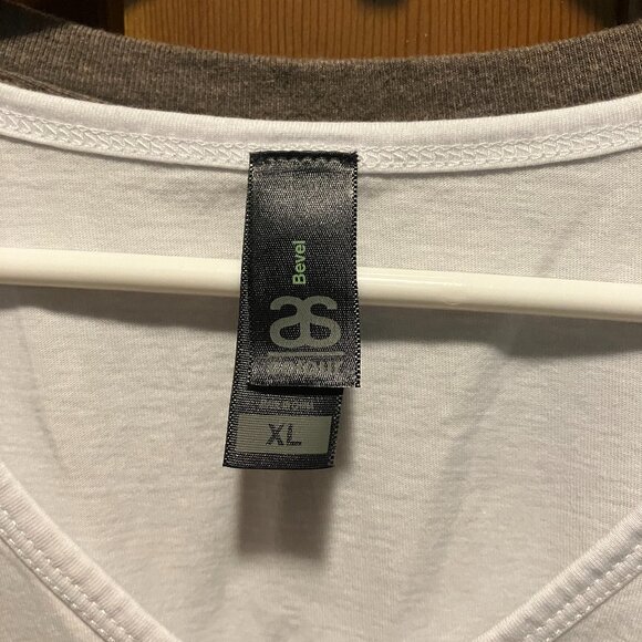 3  OWL motif Ladies T-Shirts - gray/white/dark grey, Sz XL pre-owned GREAT SHAPE - Picture 4 of 10